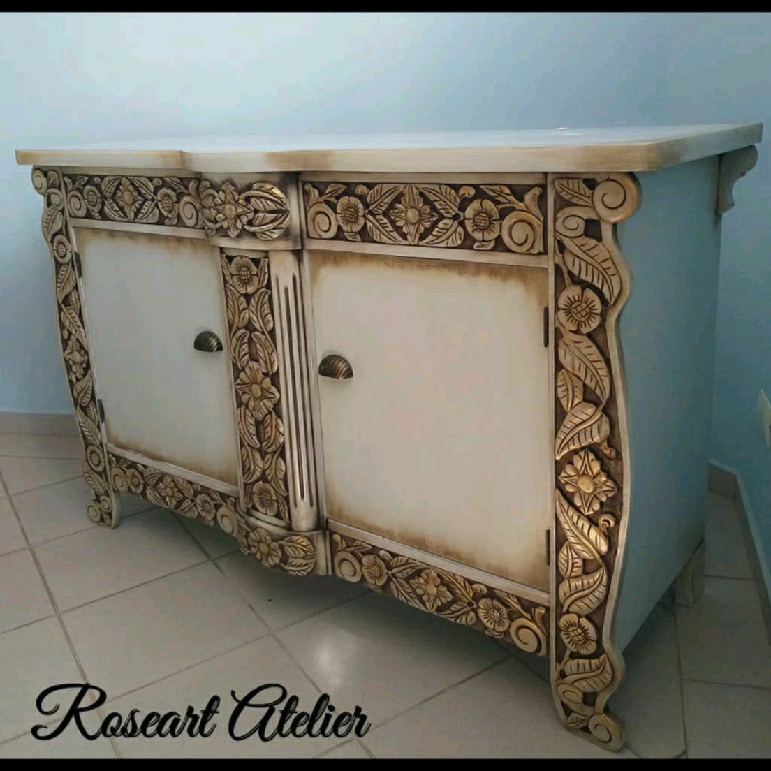 Móveis Antigos Restaurados e Customizados - Buffet  Elo